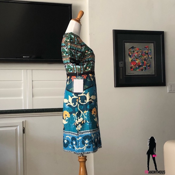 Style Mafia Short Sleeve Print Dress - Picture 2 of 3